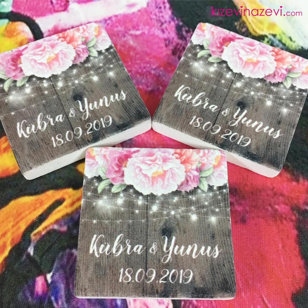 Pembe çiçek temalı nikah hatırası doğal taş magnet