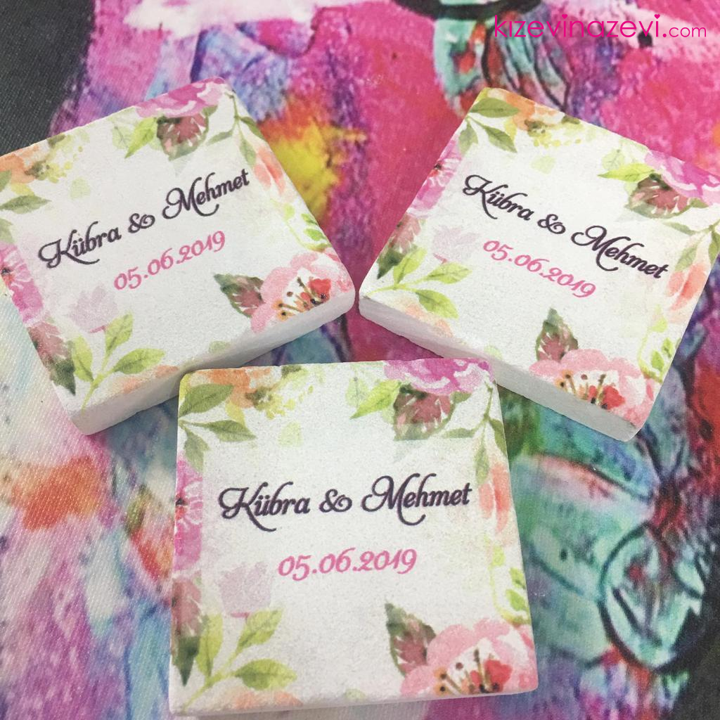 Renkli çiçekli temalı nikah hatırası doğal taş magnet