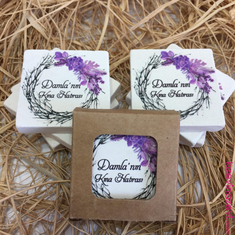 Kına Yuvarlak Ağaç Dalı ve Mor Çiçek Temalı Nikah Düğün Nişan Kına Hatırası Taş Magnet