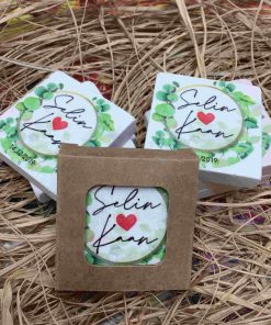 Yuvarlak Yeşil Çiçek Temalı Kırmızı Kalpli Nikah Düğün Nişan Kına Hatırası Taş Magnet